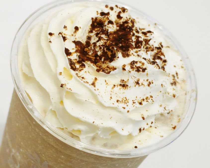 White-Choc-Frappe-und-Hot